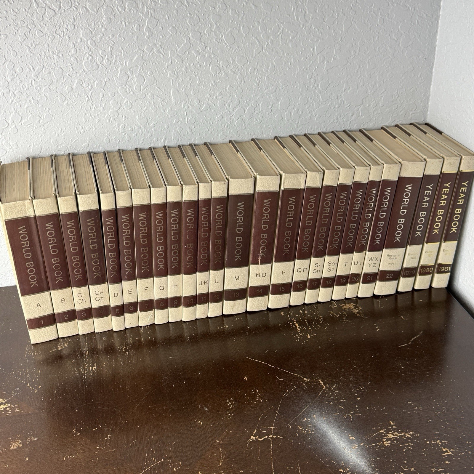 Vintage 1978 World Book Encyclopedia Complete Set (Volumes 1-22) + Yearbooks