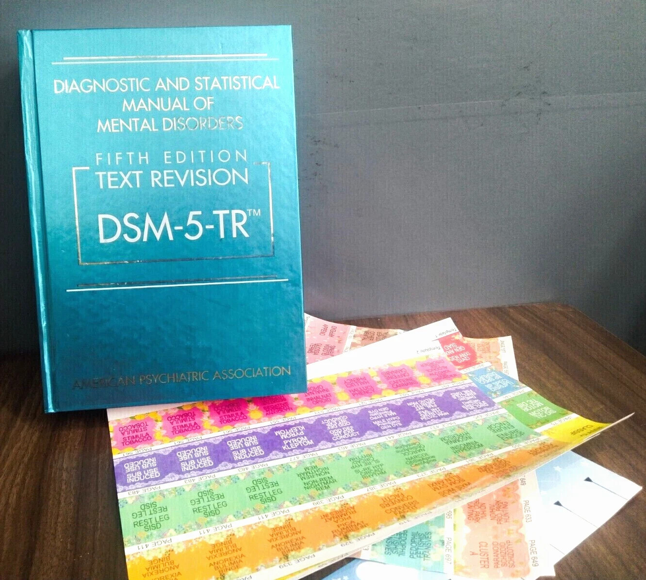 Diagnostic and Statistical Manual of Mental (Hardcover) DSM 5 TR + tab New Stock