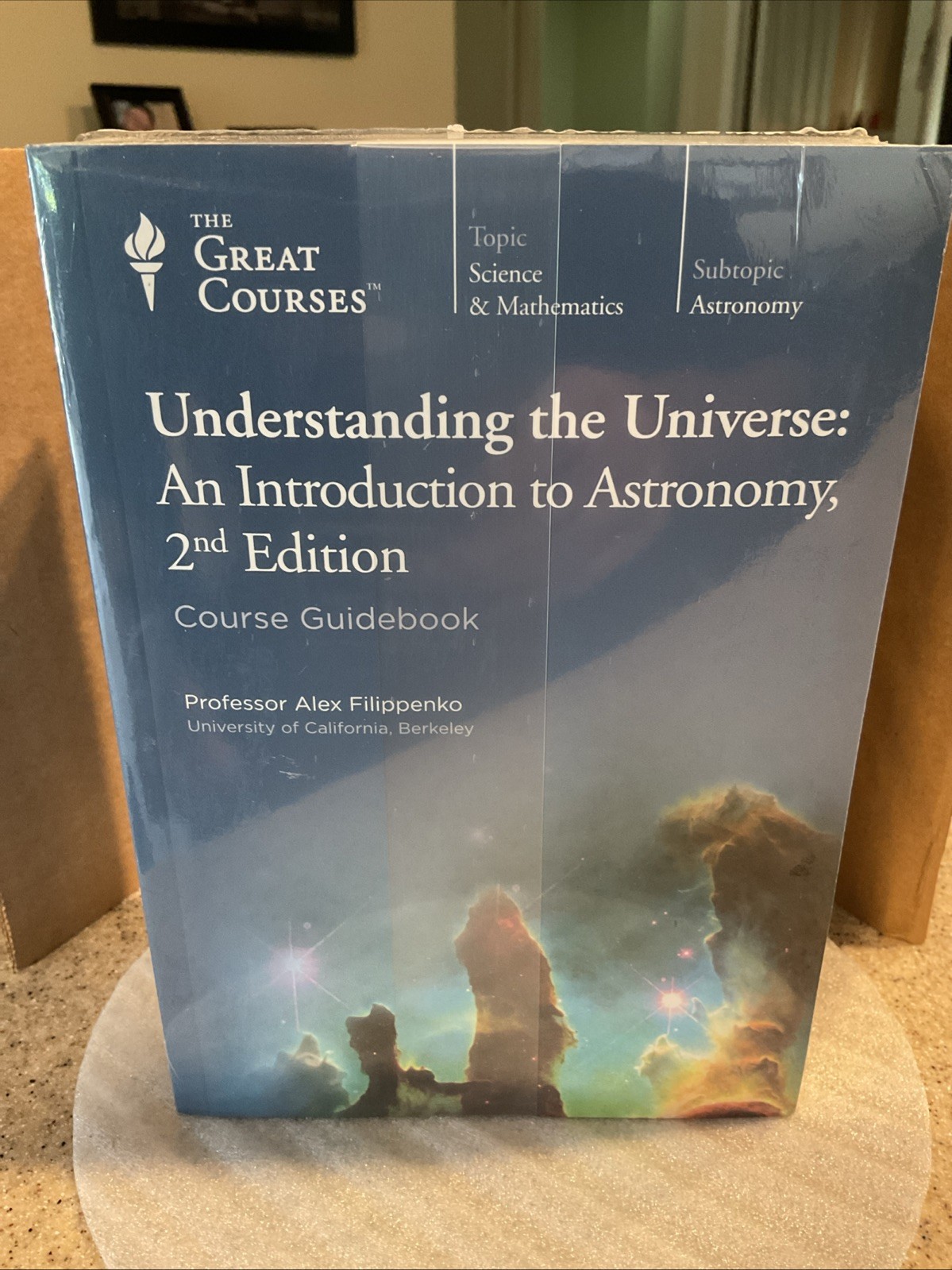 Understanding the Universe: Introduction to Astronomy 2nd Edition 16 DVDs + Book
