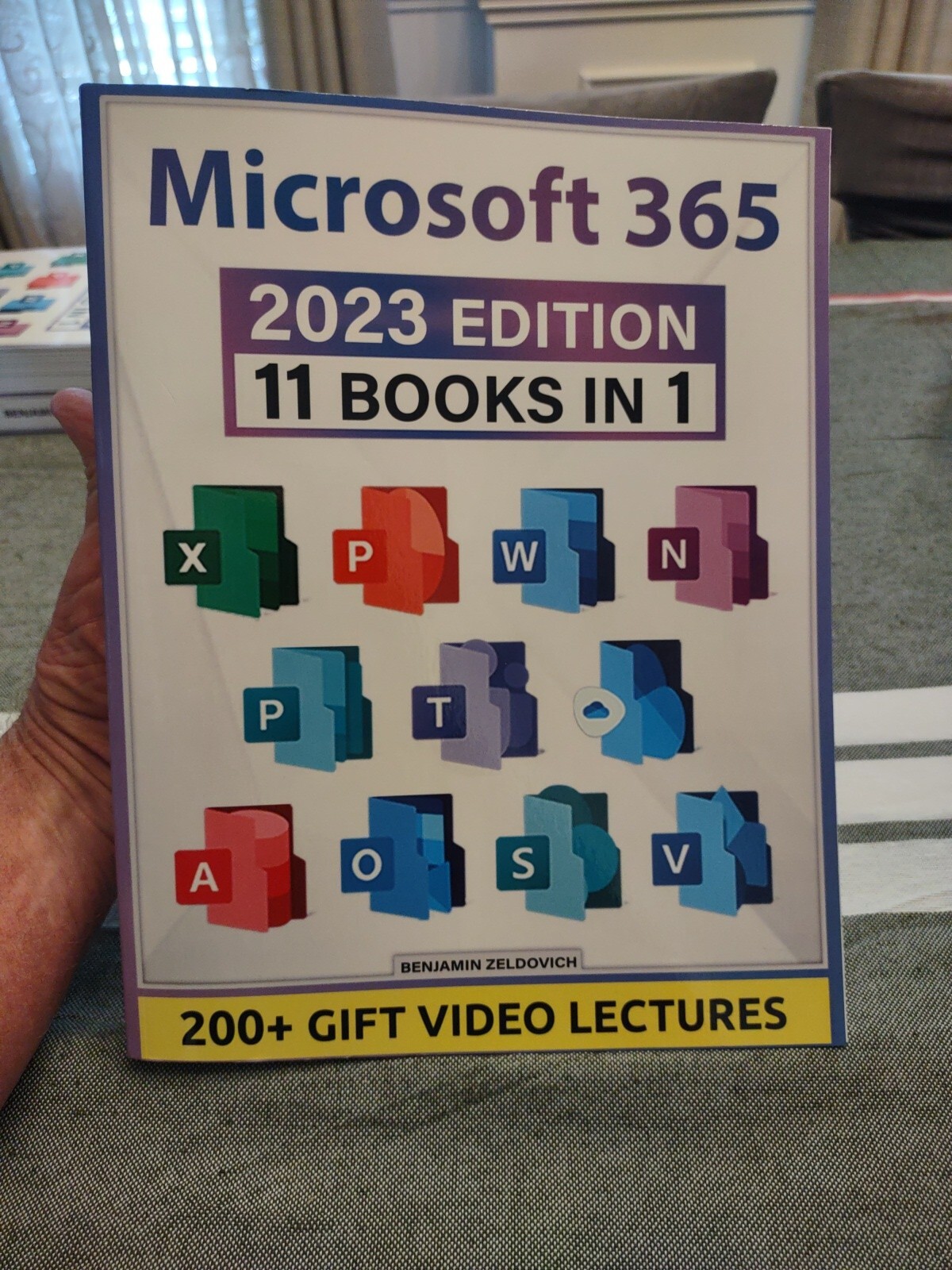 New*** Microsoft 365: 11 Books in 1: 2023 Ed. 11 Books in 1 by B. Zeldovich