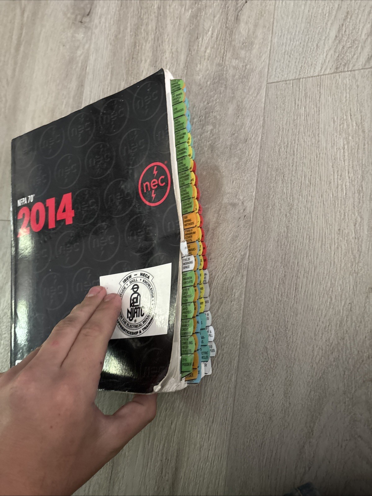 NFPA 70, National Electrical Code : 2014 Edition by National Fire Protection…